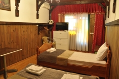 3-местн-2-сп-и-1-сп-кровать_1_№17-scaled